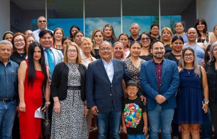 Escobedo impulsa educación con incentivos para escuelas y estudiantes