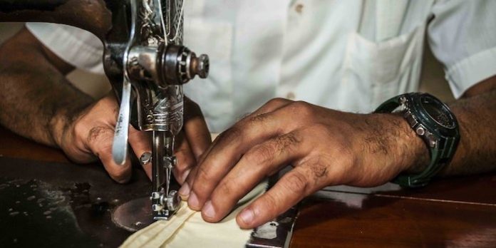 La guayabera cubana, entre la tradición y la modernidad