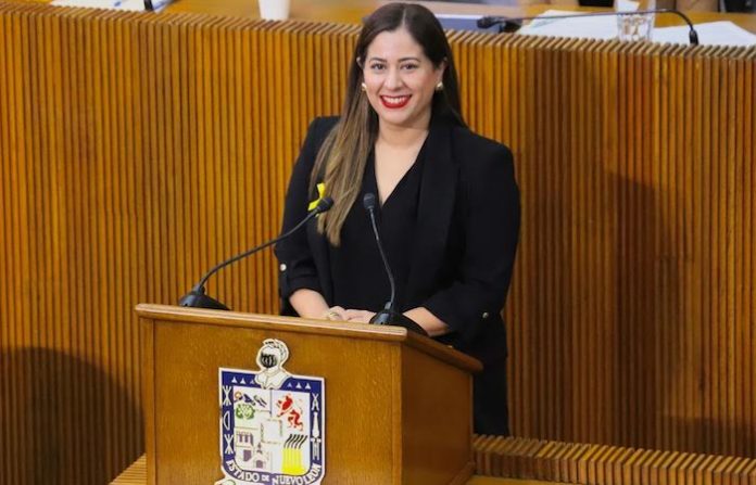 Bere Martínez propone frenar regreso de sancionados a cargos públicos en Nuevo León