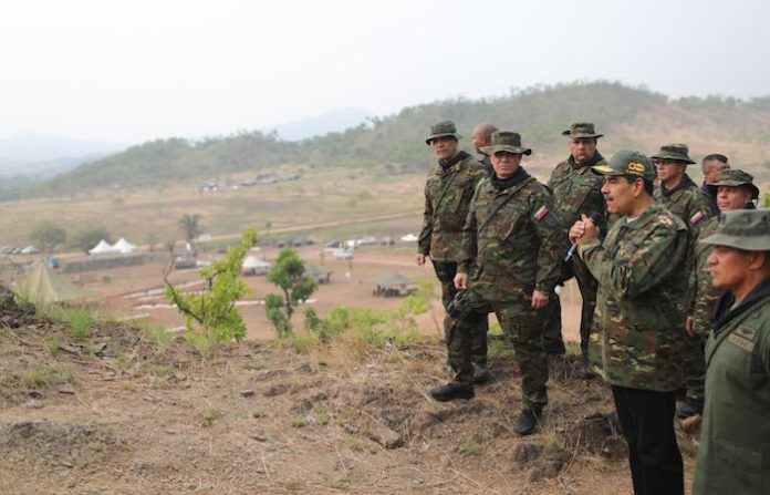 Comunicaciones entre Venezuela y EEUU están “desechas” por amenazas, afirma Maduro