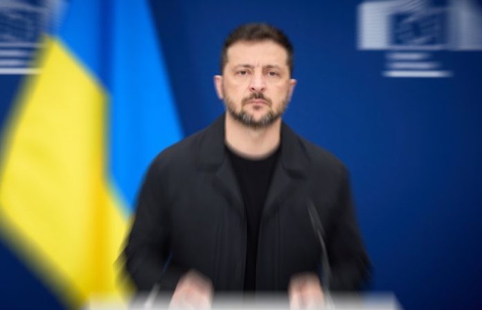 Zelenski se declara dispuesto a reunirse con Trump y Putin “sin condiciones”, y en seguida plantea: