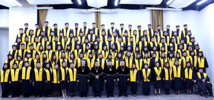 UANL celebra a 211 nuevos doctores y reafirma su compromiso con la excelencia académica