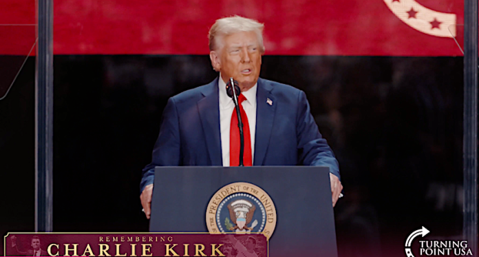 “Ninguno de nosotros olvidará a Charlie Kirk”, asegura Trump en el funeral del activista