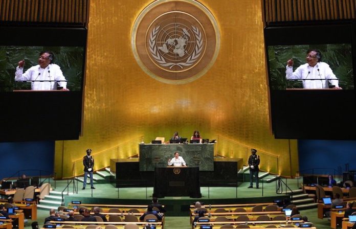 Política antidrogas de EU es “para dominar a los pueblos del sur”, subraya Petro