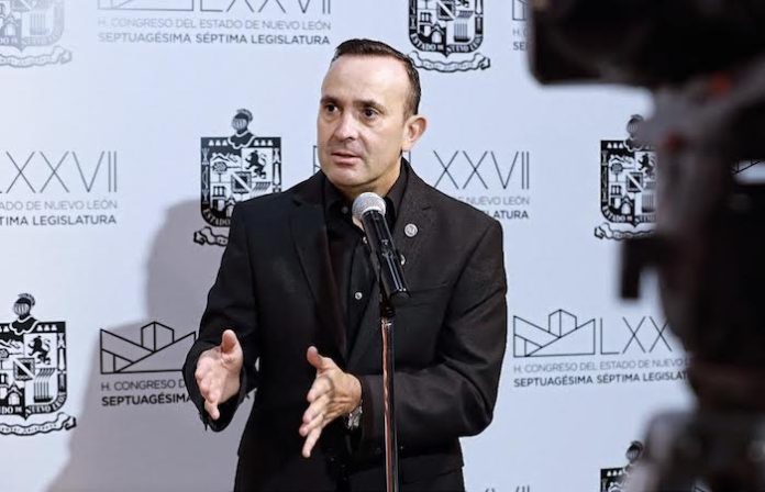 Carlos de la Fuente confía en mejora de Agua y Drenaje tras cambio de titular