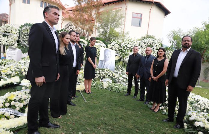 Diputados del PAN rinden homenaje póstumo a Mauricio Fernández Garza
