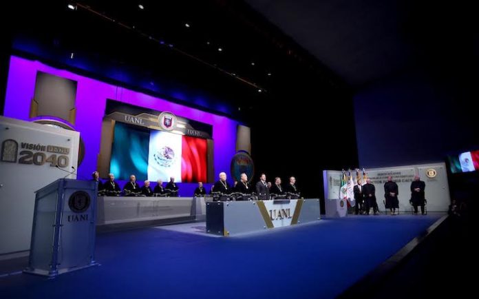 UANL reconoce contribuciones en economía, medio ambiente y educación con Doctorados Honoris Causa