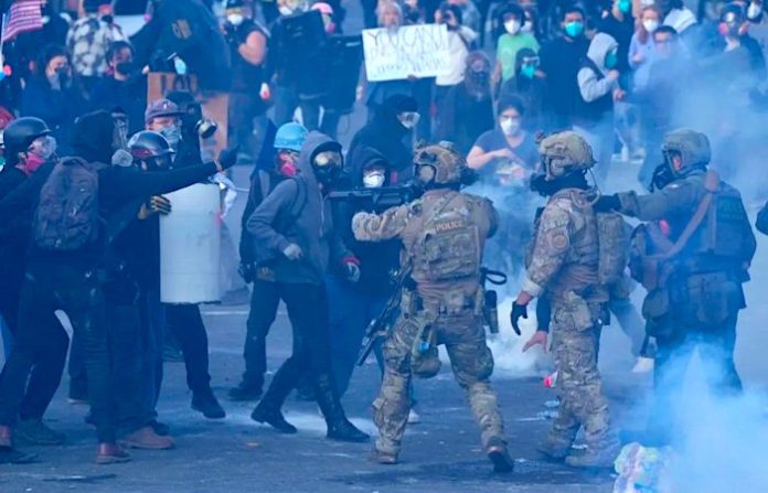 EU ordena el despliegue de tropas en Portland por protestas migratorias