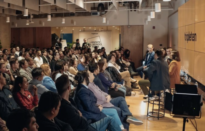 La inteligencia artificial redefine las reglas del crecimiento profesional en México