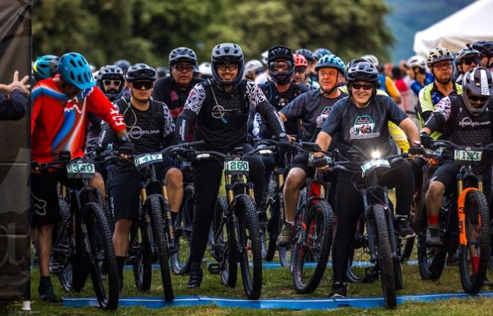 Más de 600 ciclistas participan en Montañas Mágicas 2025 en Santiago