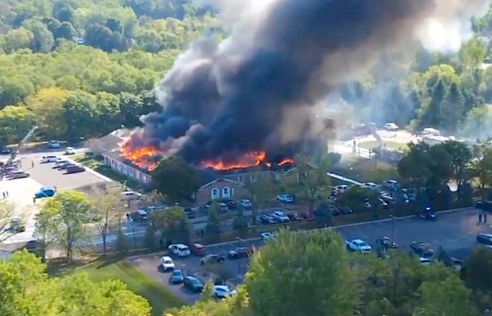 Video: Reportan múltiples heridos tras un tiroteo e incendio en una iglesia de Michigan
