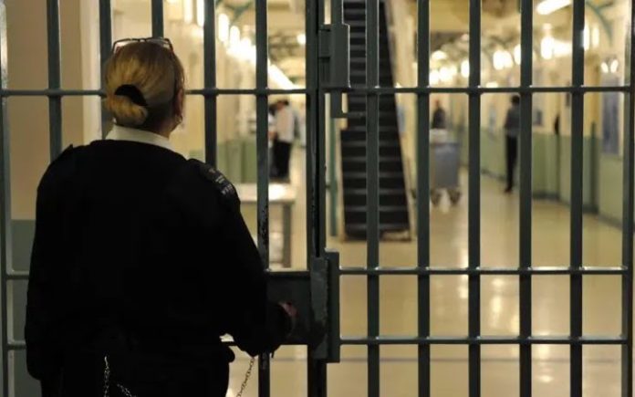 En Reino Unido se liberó por error a un número sin precedentes de reclusos