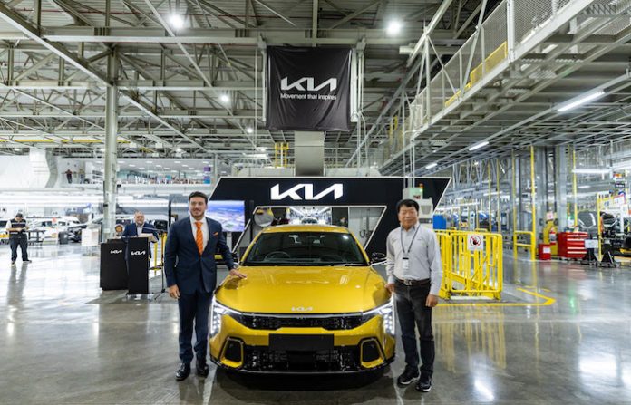 Nuevo León inicia exportación a Europa del primer KIA 100% hecho en el estado