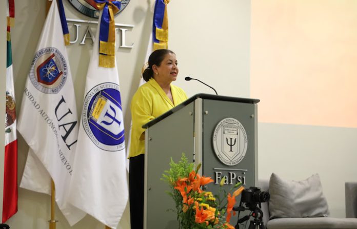 DIF Nuevo León promueve la crianza respetuosa con foro especializado