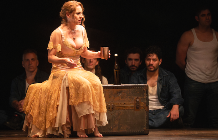 Marina de Tavira conmueve en Monterrey y reivindica el poder del teatro