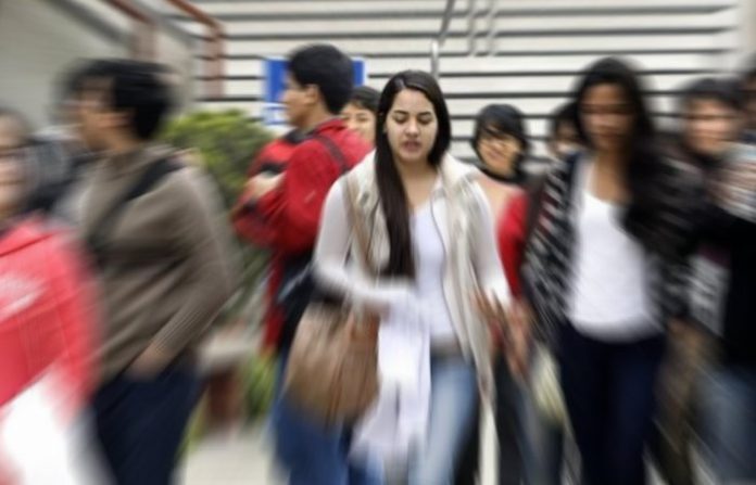 Costa Rica es el país latinoamericano de la OCDE con más jóvenes viviendo en casa de sus padres