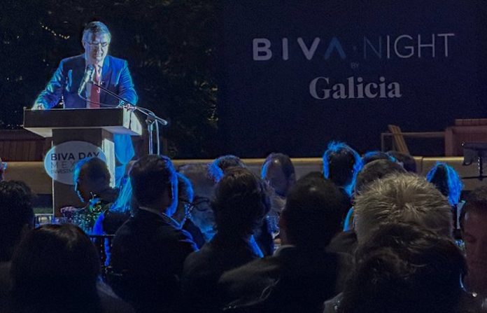 Ebrard advierte que la revisión del T-MEC será compleja, pero confía en la solidez de México