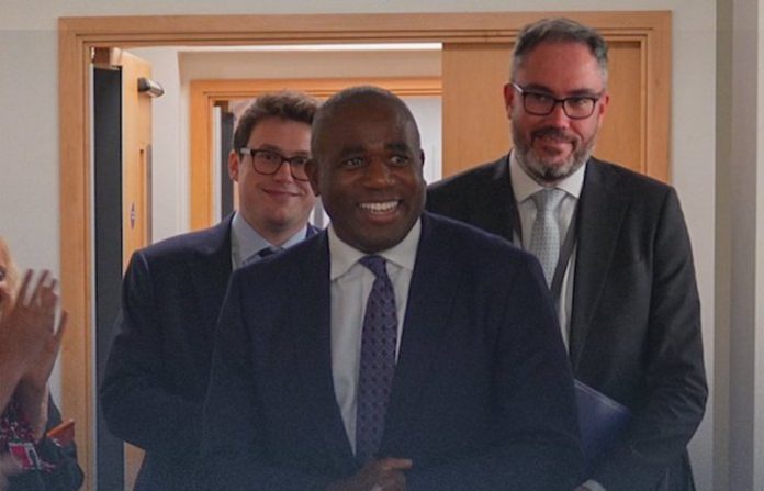 David Lammy asciende a vice primer ministro del Reino Unido tras la dimisión de Rayner