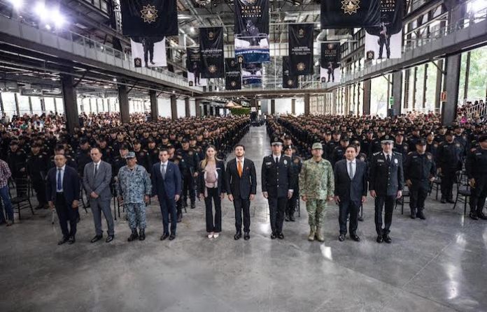 Miguel Flores reconoce valentía de Fuerza Civil en el Día del Policía