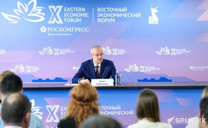 Más de 350 acuerdos sellados en el EEF 2025 por un valor superior a $74.000 millones