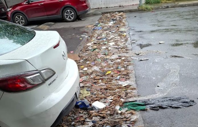 Recolecta Monterrey en día y medio 67 toneladas de basura de rejillas pluviales