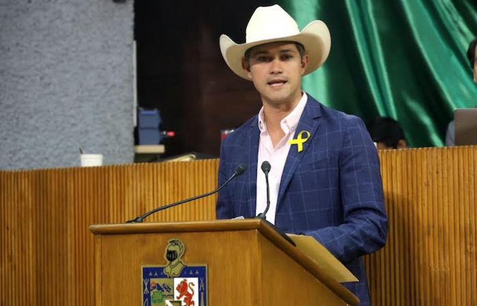 Urge Armando Víctor aprobar nueva Ley Ganadera en Nuevo León