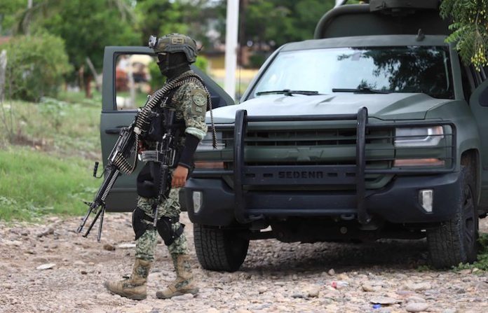 Aumentarían penas por falsificación de uniformes y divisas de instituciones de seguridad