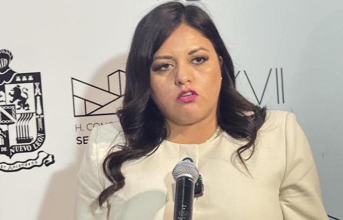 Proponen libre tránsito en autopista al aeropuerto por caos vial en Miguel Alemán