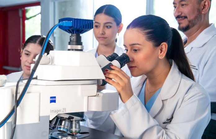 UDEM impulsa un doctorado pionero que une medicina, liderazgo e innovación