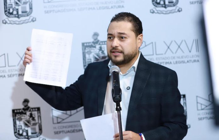 Denuncia Miguel Lechuga venta de predios municipales en Santa Catarina; busca frenar más transacciones