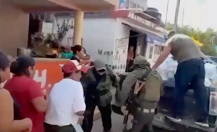 Video: Niega Sheinbaum presencia del crimen organizado en entrega de apoyos en Veracruz, pese a videos