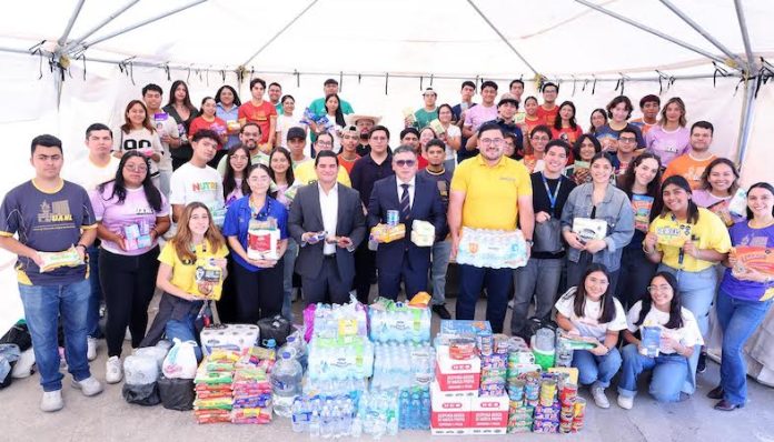 Universitarios tienden una “Mano Cadena” para apoyar a familias de Veracruz