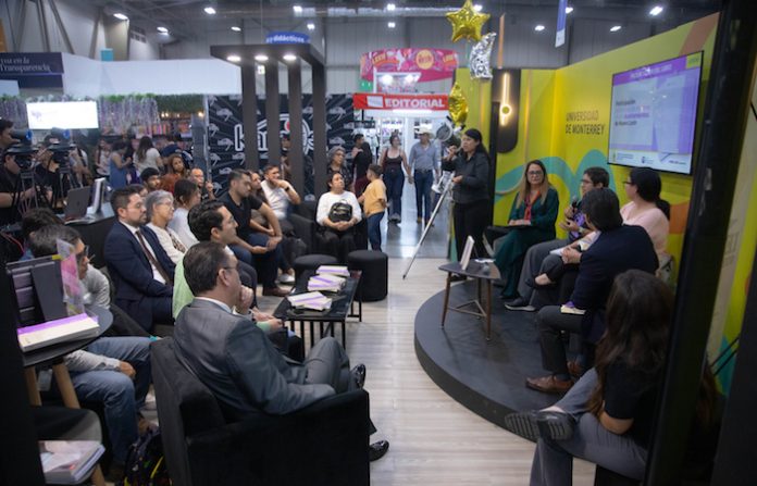 Presentan en la FIL Monterrey libro que visibiliza el papel de las mujeres en los ayuntamientos