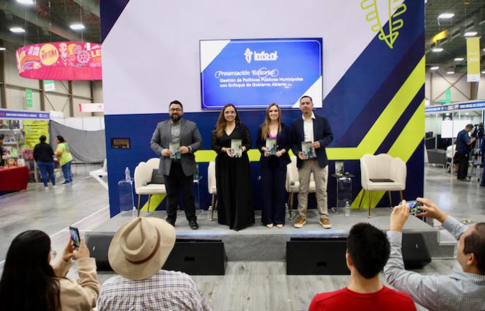 Promueve INFONL cultura de la transparencia con nuevas publicaciones en la FIL Monterrey 2025