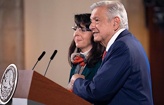 Exfuncionaria de Conahcyt otorgó un contrato a un estudio que diseñó la casa de su hija, afirma un medio