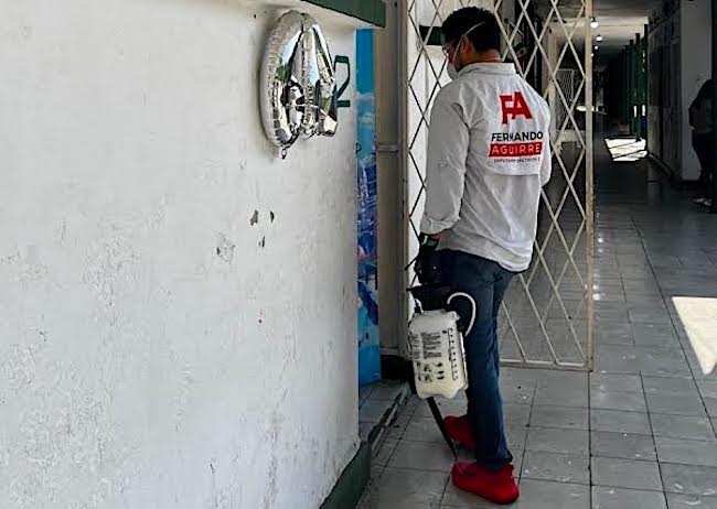 Fernando Aguirre pone en marcha programa de fumigación en escuelas del Distrito 2