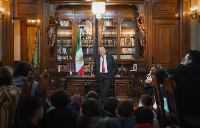 ¿Investigación o injerencia? Comisión Europea patrocina estudio sobre AMLO y el populismo