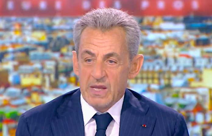 Expresidente francés Sarkozy se declara “inocente” minutos antes de ingresar en prisión