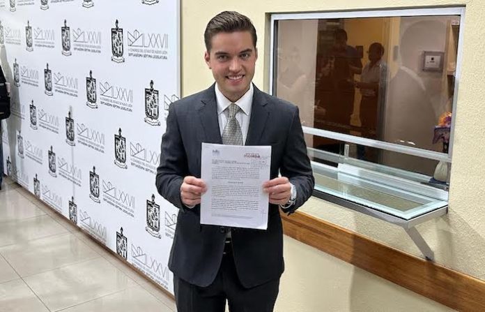 Jesús Elizondo propone prohibir plásticos de un solo uso en eventos masivos