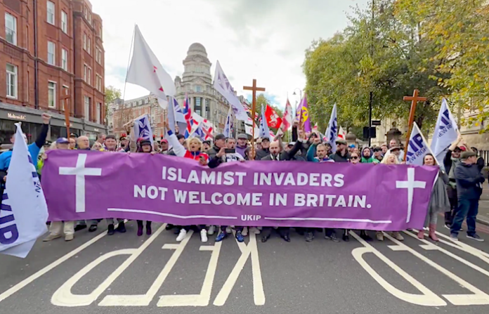Una protesta multitudinaria contra la inmigración y el islam radical tiene lugar en Londres