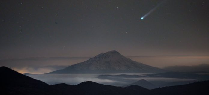 Un cometa inusual se acerca a la Tierra por primera vez en 1.350 años