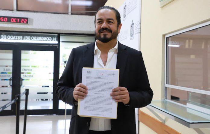 Proponen capacitación en lengua de señas y braille para personal de salud