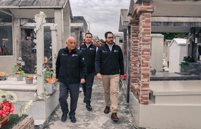 Refuerza Santiago operativos y mantenimiento en panteones por Día de Muertos