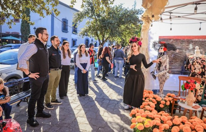 Santiago celebra su identidad con emotiva exposición de Altares de Muertos