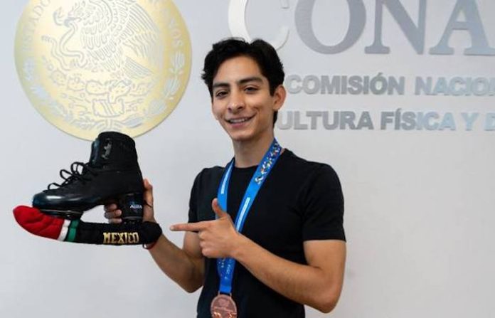 Donovan Carrillo viaja a Georgia para su primer fogueo rumbo a Milán Cortina 2026