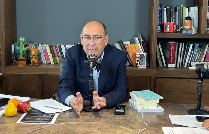 Un presupuesto que deja baches en carreteras, universidades y policías: Moreira