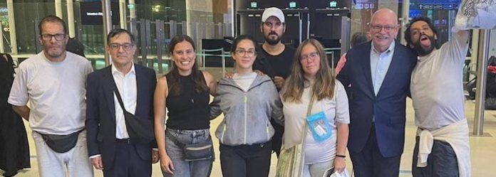 Repatrian a mexicanos que formaron parte de la Flotilla Global Sumud, informan autoridades