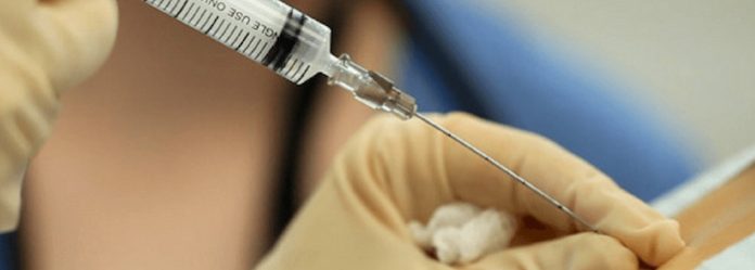 Hombre en China gasta $560.000 en inyecciones para conseguir ‘abdominales perfectos’