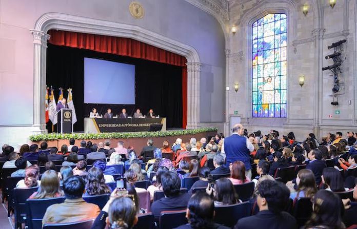 Reconoce UANL a estudiantes destacados por su compromiso social y voluntariado