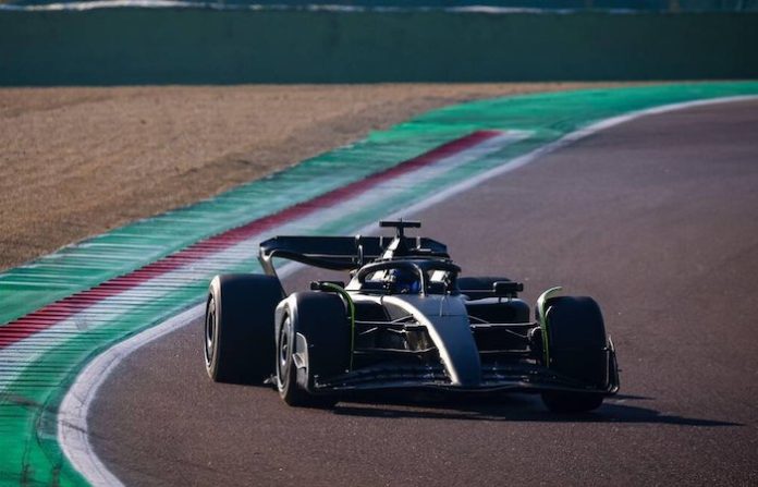 Checo vuelve al rugido de la F1 y desata la emoción en su primer test rumbo a su nueva era con Cadillac